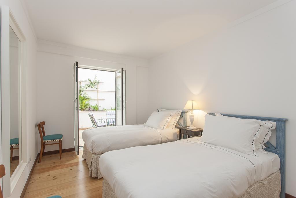 Bairrus Lisbon Apartments - Alfama II Room photo