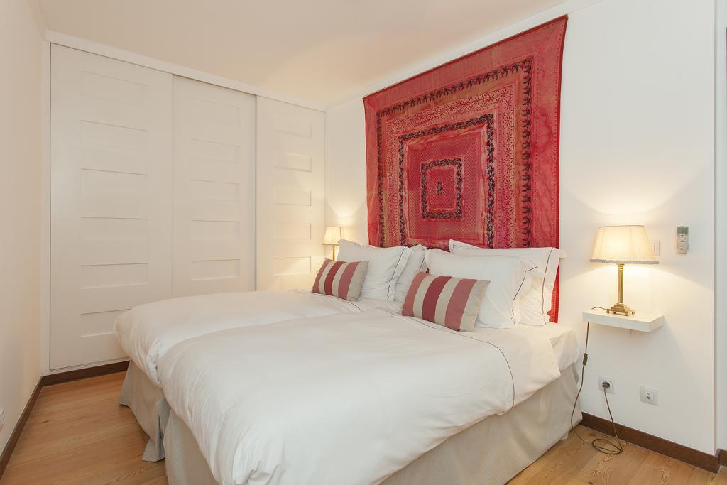 Bairrus Lisbon Apartments - Alfama II Room photo