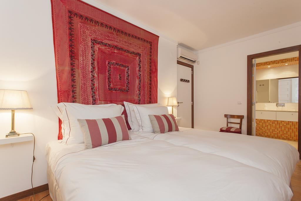 Bairrus Lisbon Apartments - Alfama II Room photo