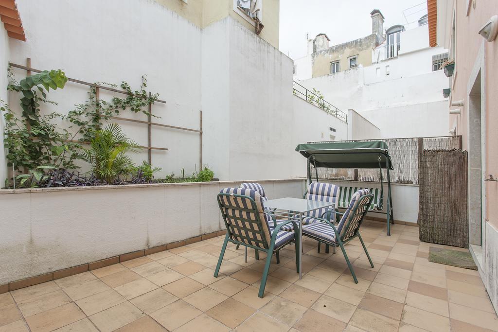 Bairrus Lisbon Apartments - Alfama II Room photo